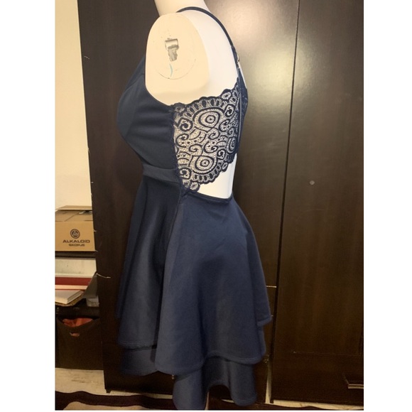 Dress - Picture 3 of 4